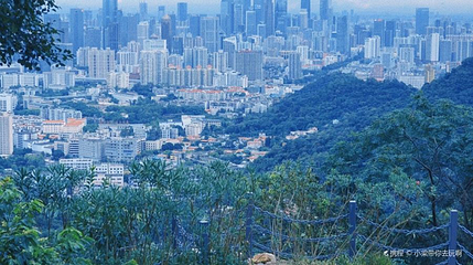 白云山山顶广场第 1 张图片