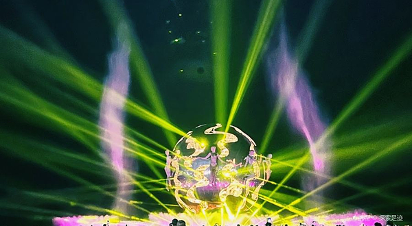 北海银滩秀映潮雕区