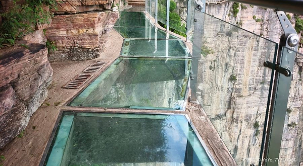 天界山玻璃栈道