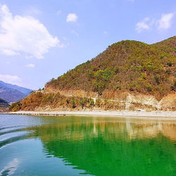 澜沧江高峡百里长湖旅游区