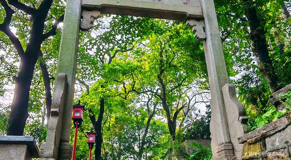 古之楚庭石牌坊