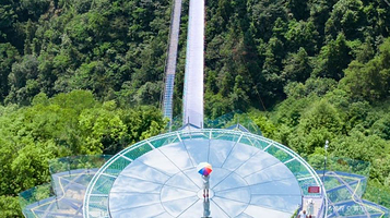 紫龙峡玻璃漂流