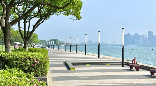 金鸡湖环湖步道