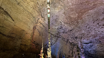 黄龙洞景区-定海神针