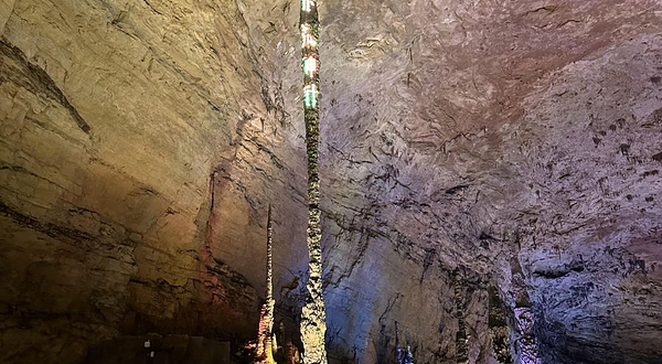 黄龙洞景区-定海神针