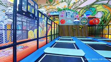 卡洛卡太空森林亲子乐园