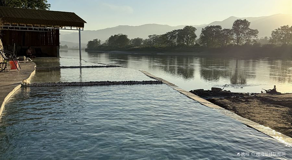 保山玛兰林沙滩温泉帐篷营地