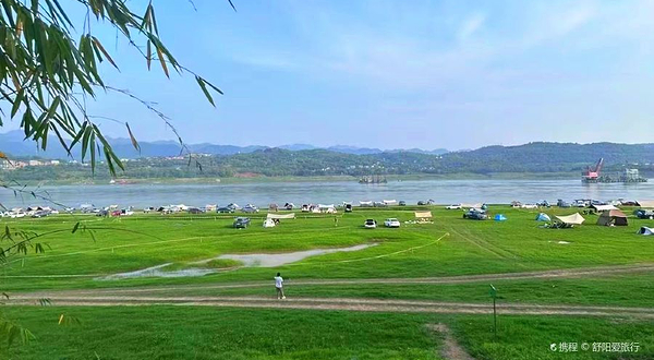 重庆上坝大草原露营地(北门-进口)