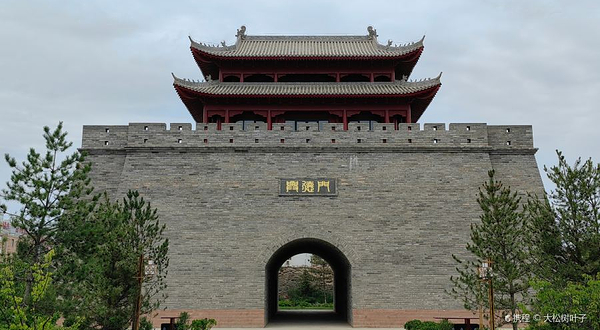 固原古城墙遗址公园