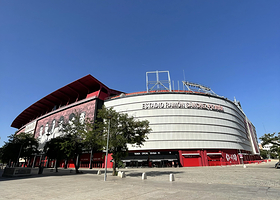 拉蒙·桑切斯·皮斯胡安球场