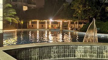 安宁温泉半岛度假酒店游泳池