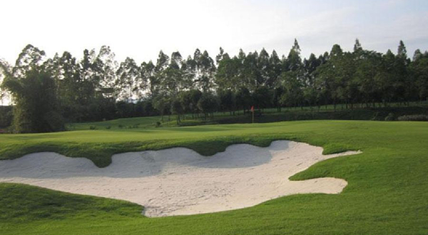 广西柳州凤凰河高尔夫球场