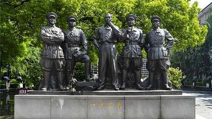 一代英豪群雕第 1 张图片