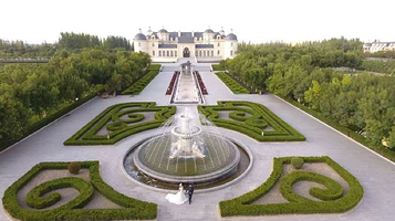 龙谕酒庄-主楼城堡