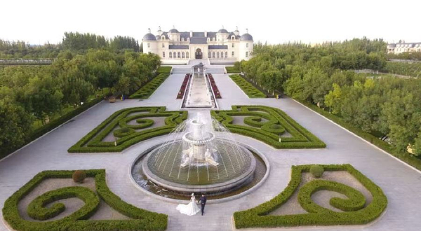 龙谕酒庄-主楼城堡