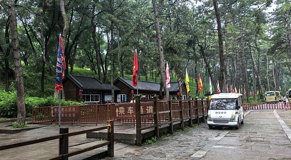 承德避暑山庄-环山游起点站