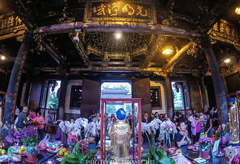龙山寺第 13 张图片