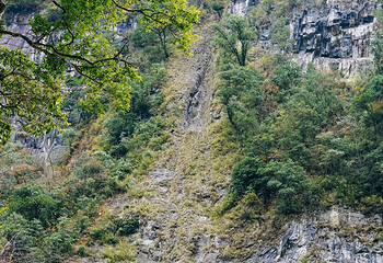 东拉山大峡谷第 6 张图片