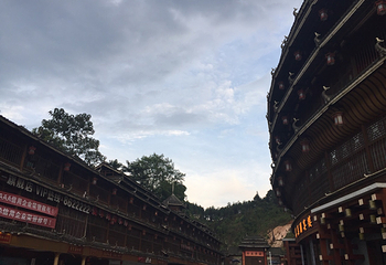 月亮街第 4 张图片