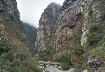 落星石第 4 张图片