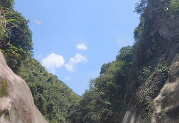 沱龙峡漂流第 12 张图片