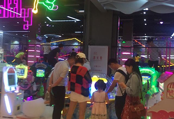 反弹蹦床公园(优托邦·奥体超级mall店)第 8 张图片