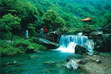 安吉余村荷花山峡谷漂流第 35 张图片
