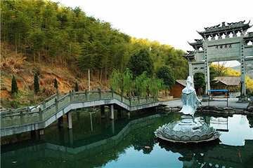 安吉余村荷花山峡谷漂流第 33 张图片