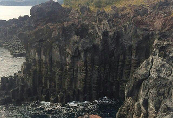 大浦海岸柱状节理带第 2 张图片