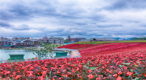 天河潭旅游度假区奇幻谷