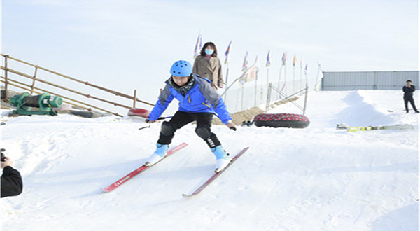 纳维亚娱岛滑雪场