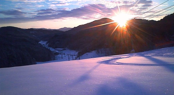 芸北国际滑雪场
