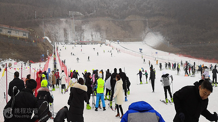 襄阳梅花寨云海滑雪场第 3 张图片