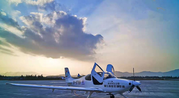 爱飞客飞行体验(珠海莲洲机场)