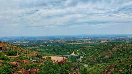万安山旅游度假区七彩大峡谷第 34 张图片
