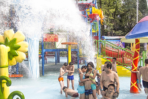 航空小镇水乐园
