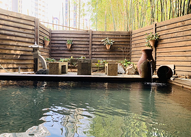 沙酷娜露天风侣温泉