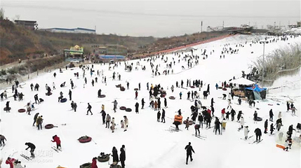 奥斯陆滑雪场第 2 张图片
