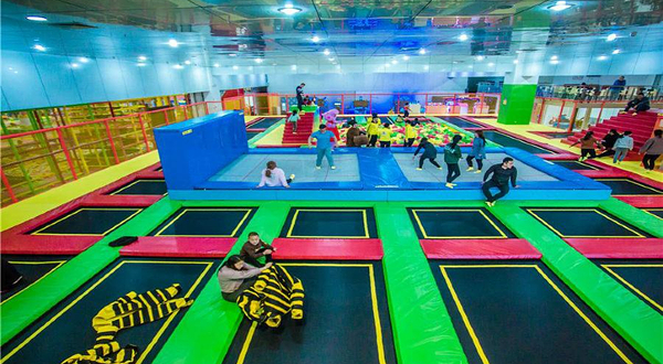 天爱梦幻蹦床公园