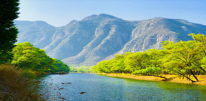 太行赤壁悬流景区