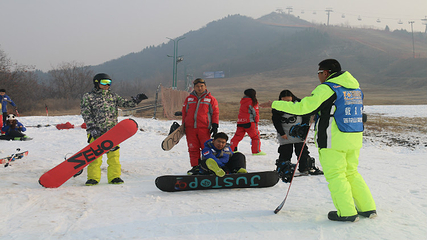 莲花山滑雪场第 9 张图片