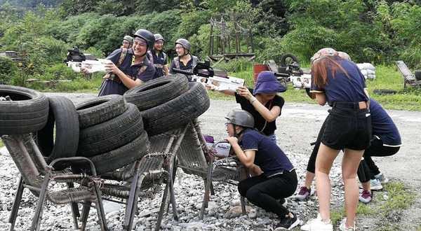 虹口高原虹河谷真人CS俱乐部