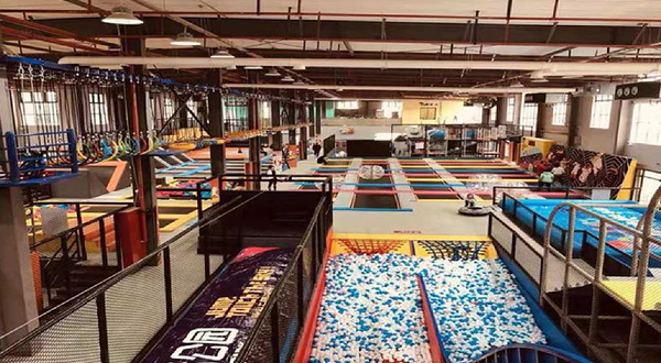 口袋屋蹦床主题乐园