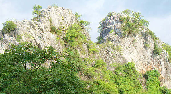 六峰山