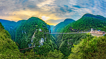 蝶舞清江·地心谷景区