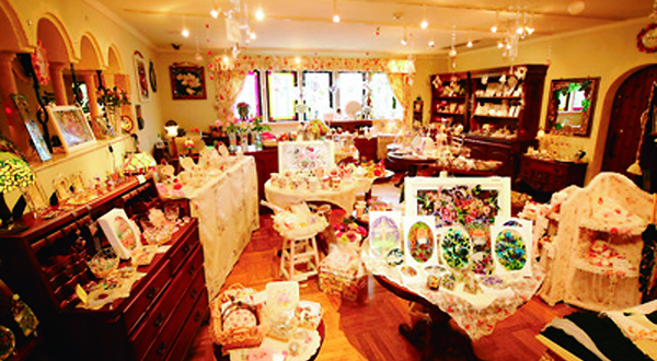 伊豆高原ステンドグラス美術館