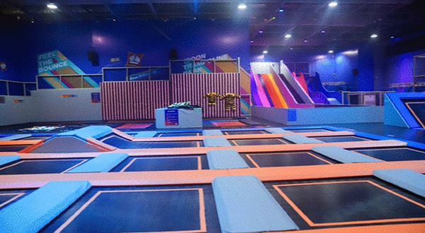 爱蹦iBOON蹦床运动馆(江汉店)