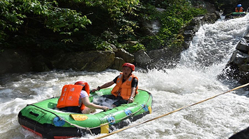 盘龙溪漂流