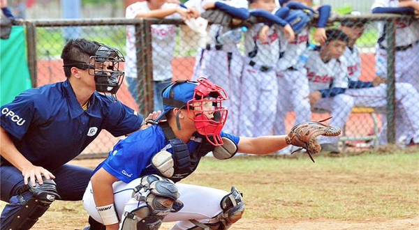 都匀四小棒球训练基地