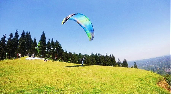 天台山滑翔伞俱乐部